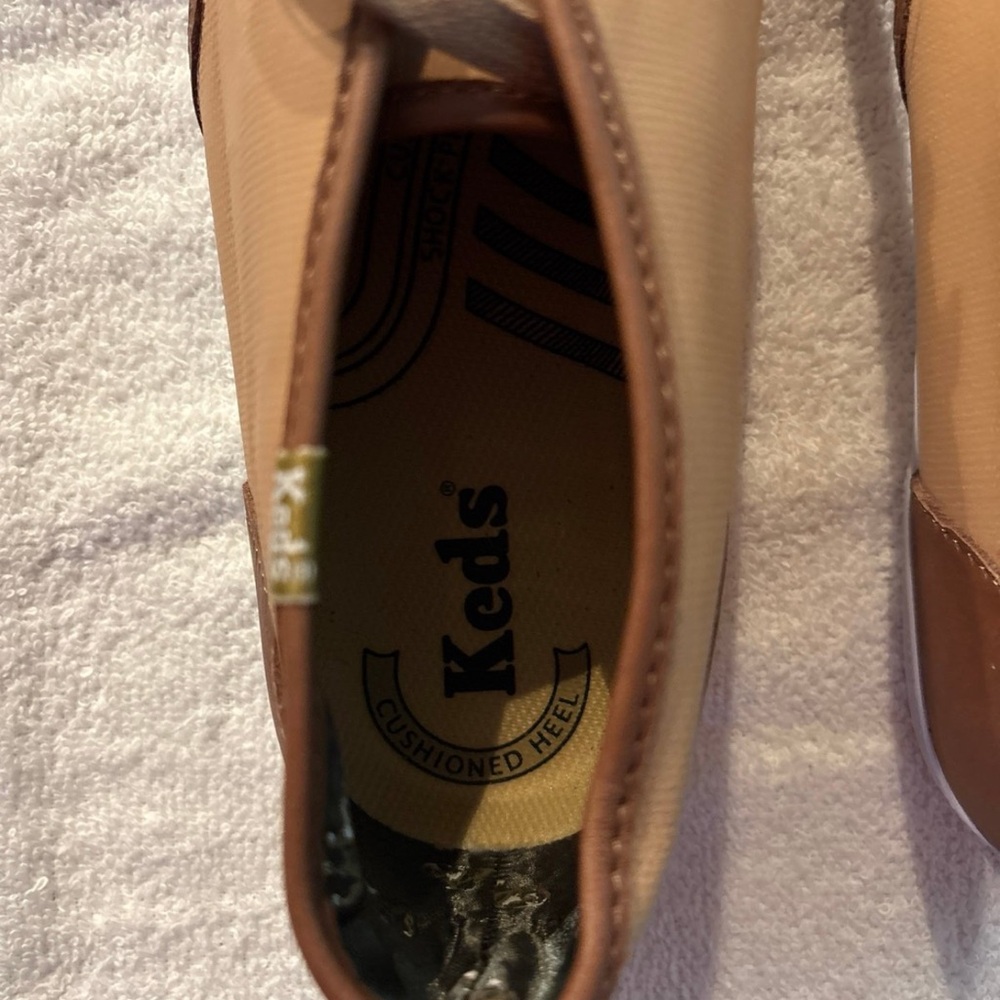 Keds Men’s Tan Brown Sneakers Minimalist Design - Picture 3 of 5